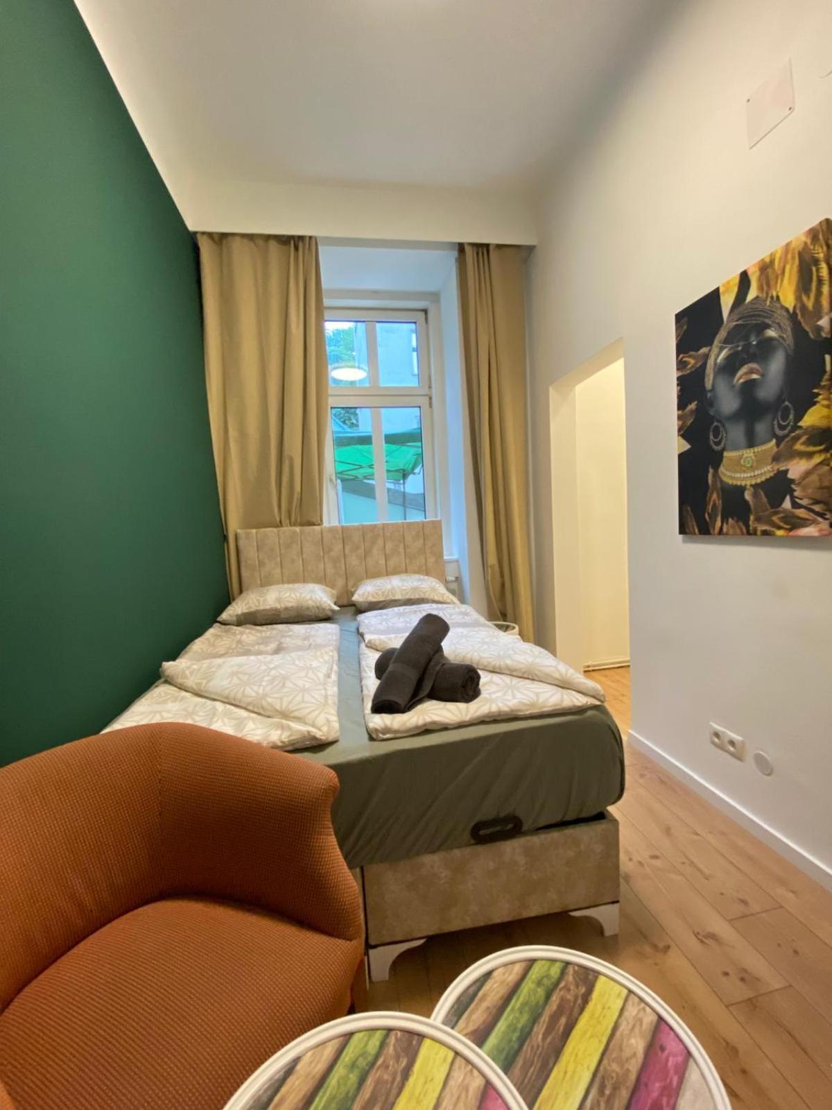 8 Fully Equipped Studio Shared Apt W Terrace Margareten Vienna Exterior photo