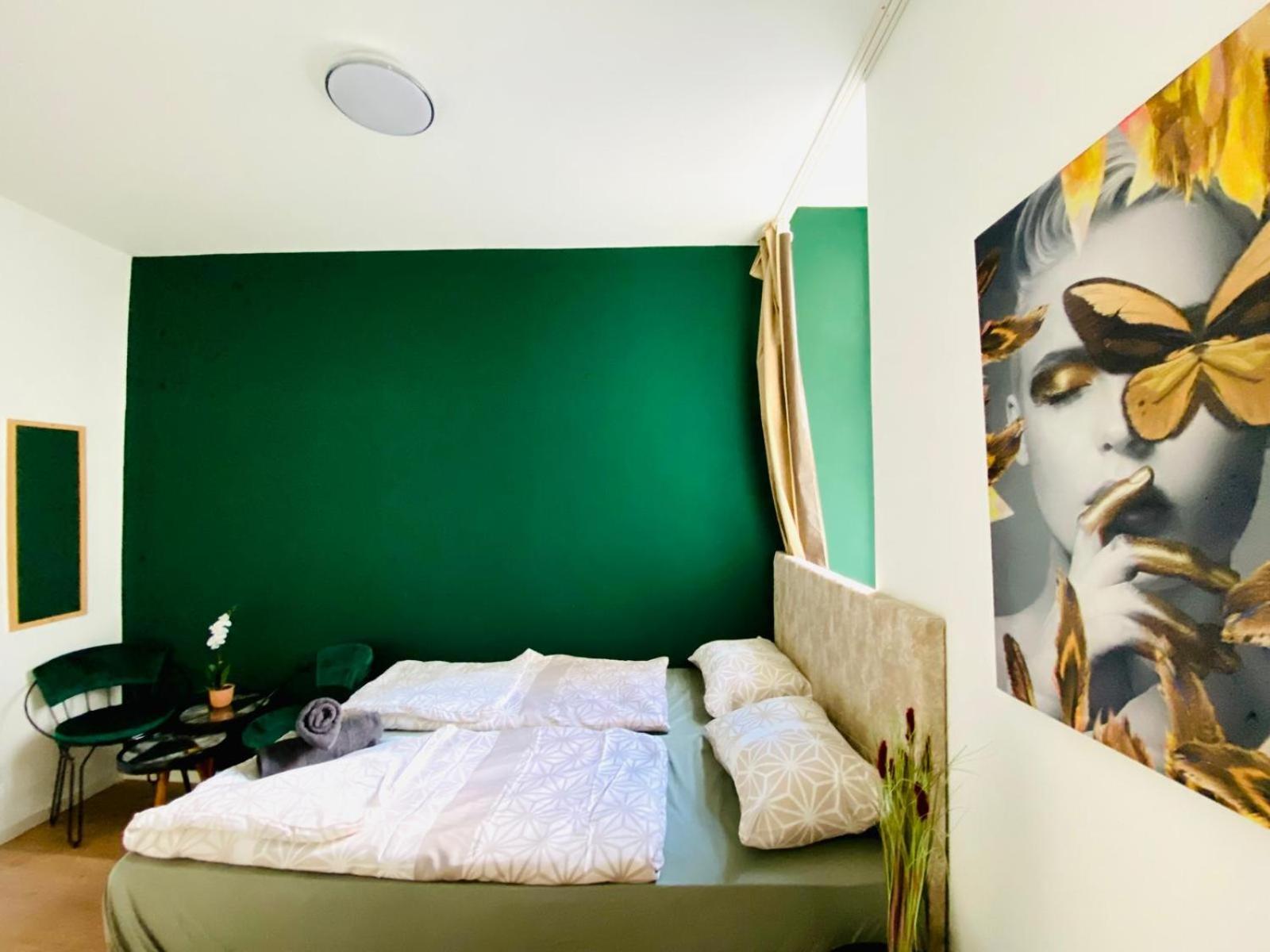 8 Fully Equipped Studio Shared Apt W Terrace Margareten Vienna Exterior photo