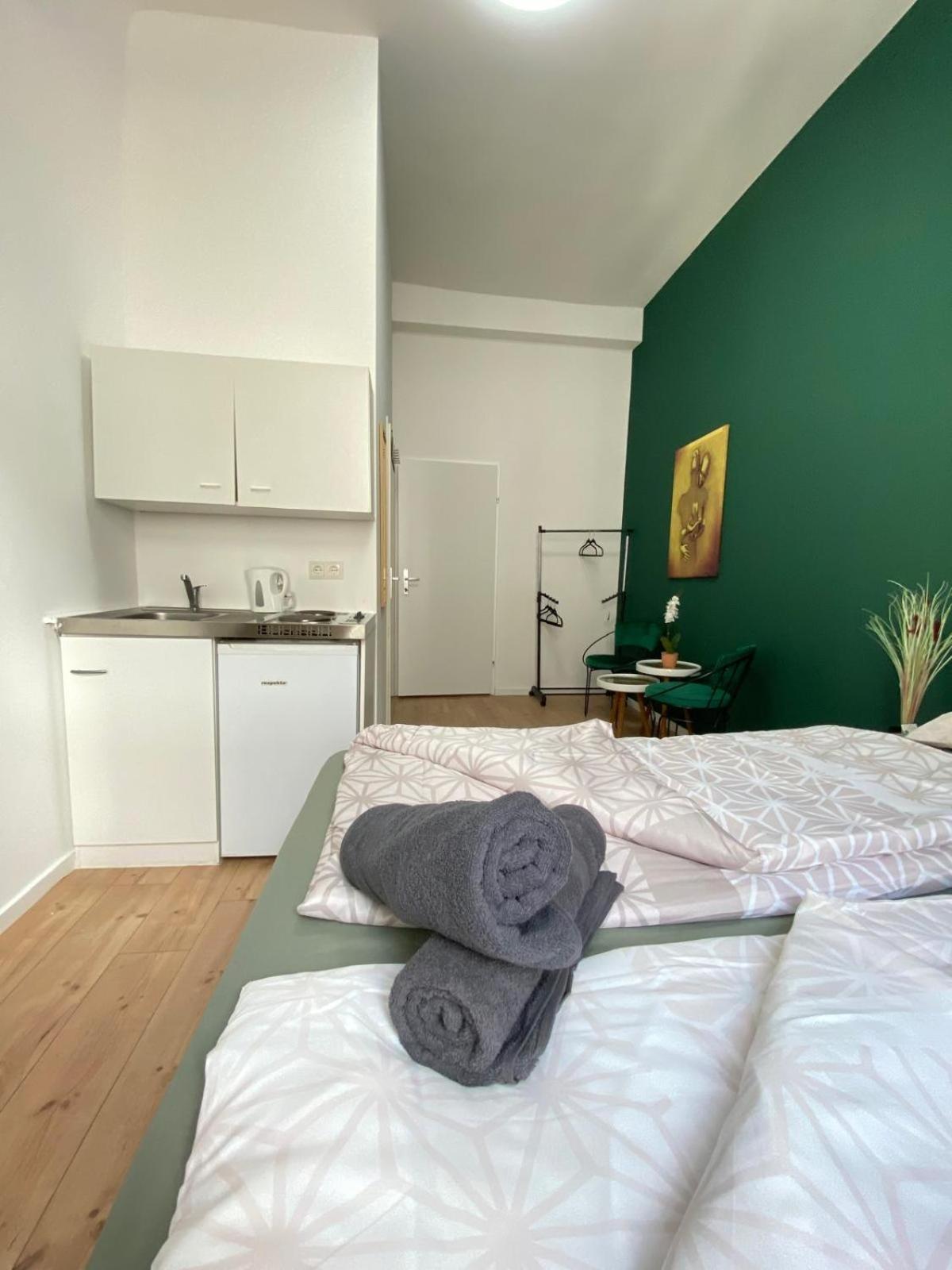 8 Fully Equipped Studio Shared Apt W Terrace Margareten Vienna Exterior photo