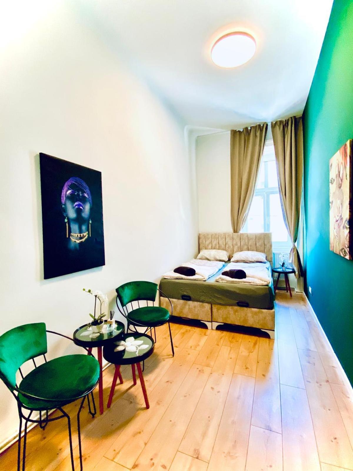 8 Fully Equipped Studio Shared Apt W Terrace Margareten Vienna Exterior photo