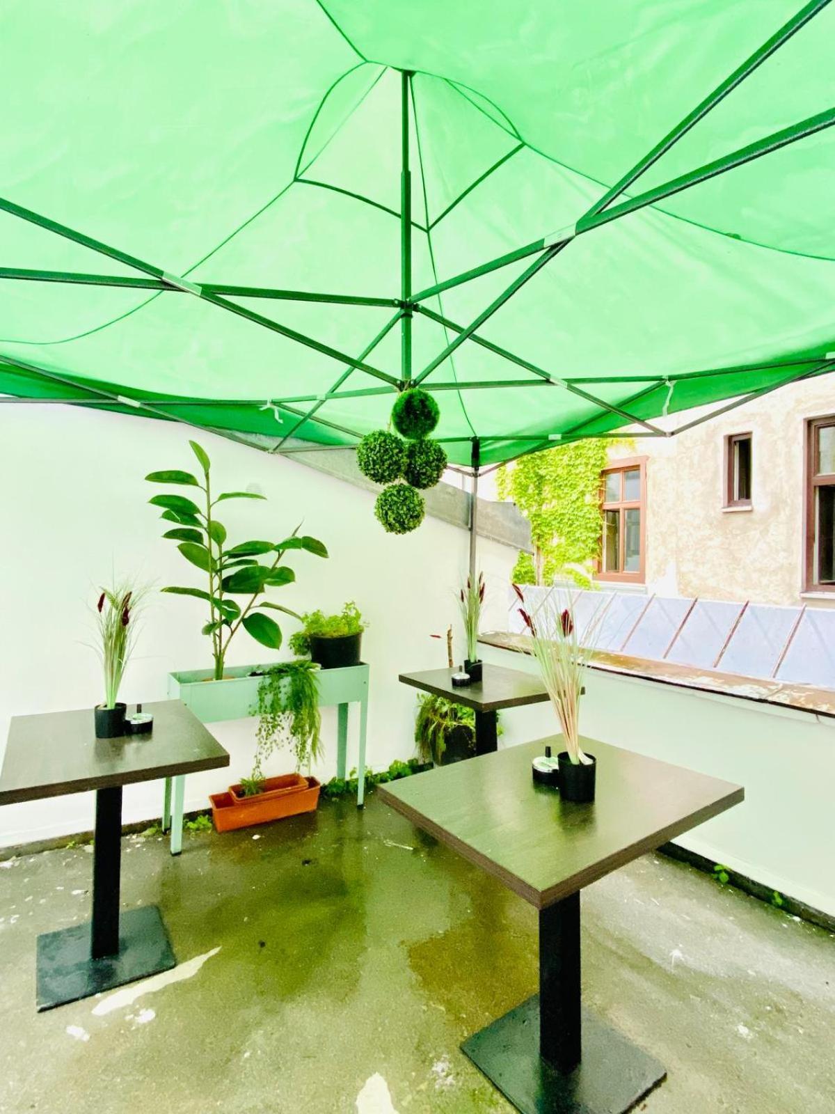8 Fully Equipped Studio Shared Apt W Terrace Margareten Vienna Exterior photo